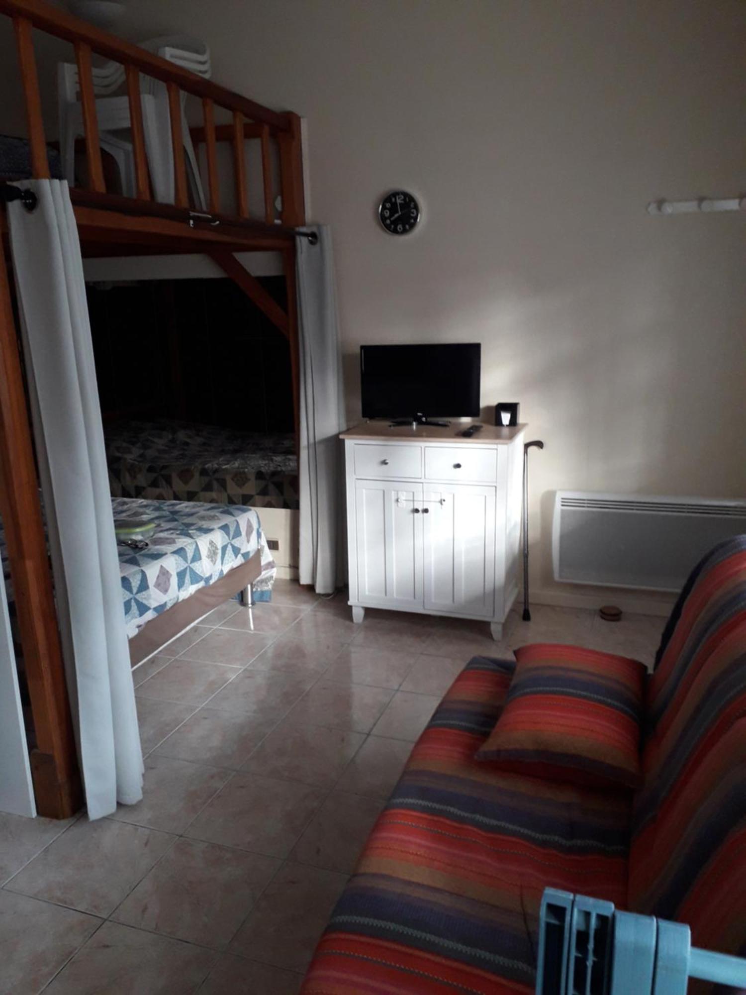 Studio avec coin chambre et mezzanine proche de la plage et du centre Villers-sur-Mer Extérieur photo